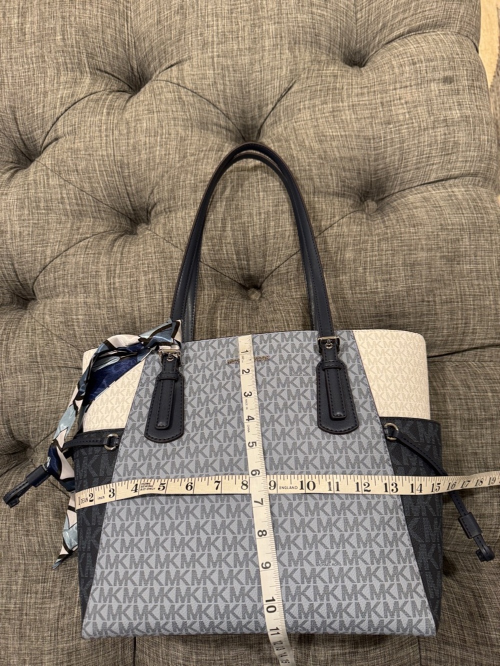 Michael Kors Bag Jet Set Signature Blue White Tote - Picture 17 of 17